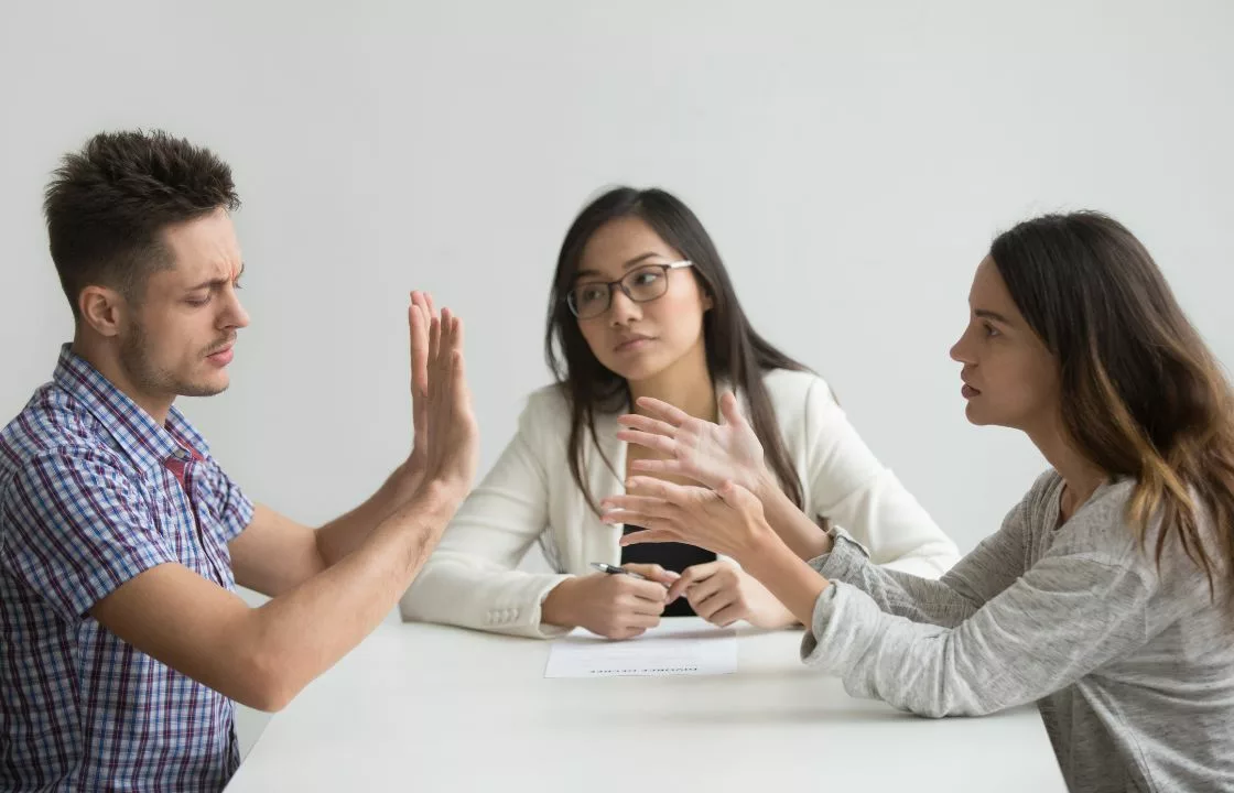 Image of couple arguing in family mediation Wigan